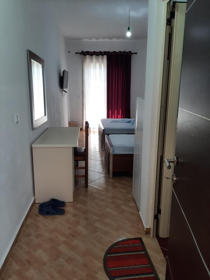 Rock Star-Pllakat Bed & Breakfast ซารานเดอ ภายนอก รูปภาพ