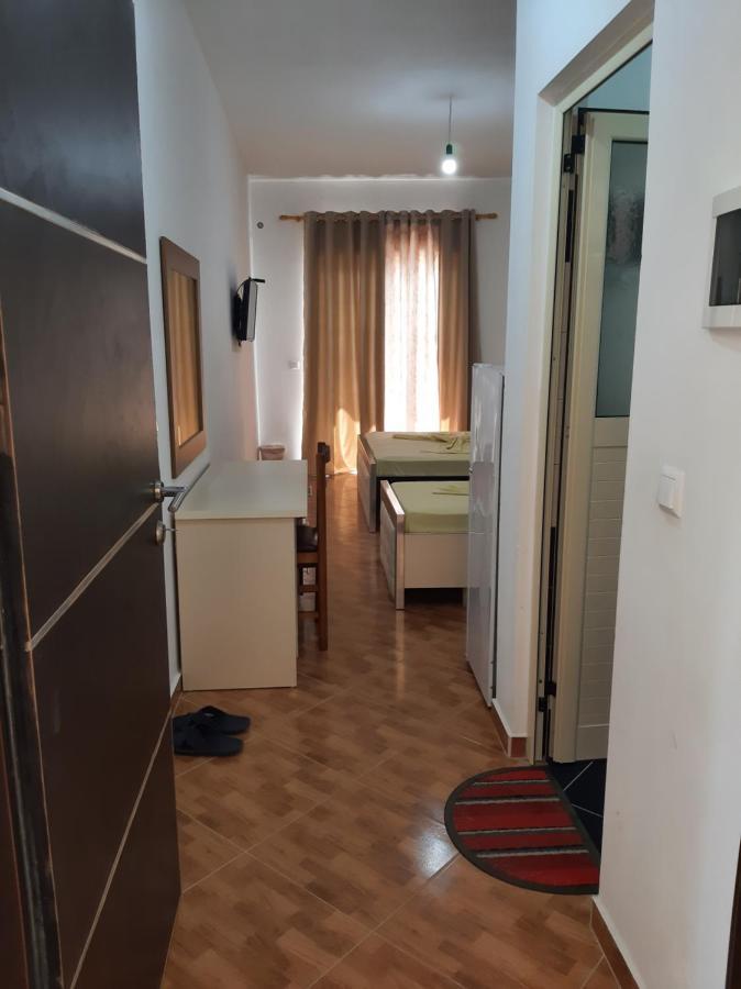 Rock Star-Pllakat Bed & Breakfast ซารานเดอ ภายนอก รูปภาพ