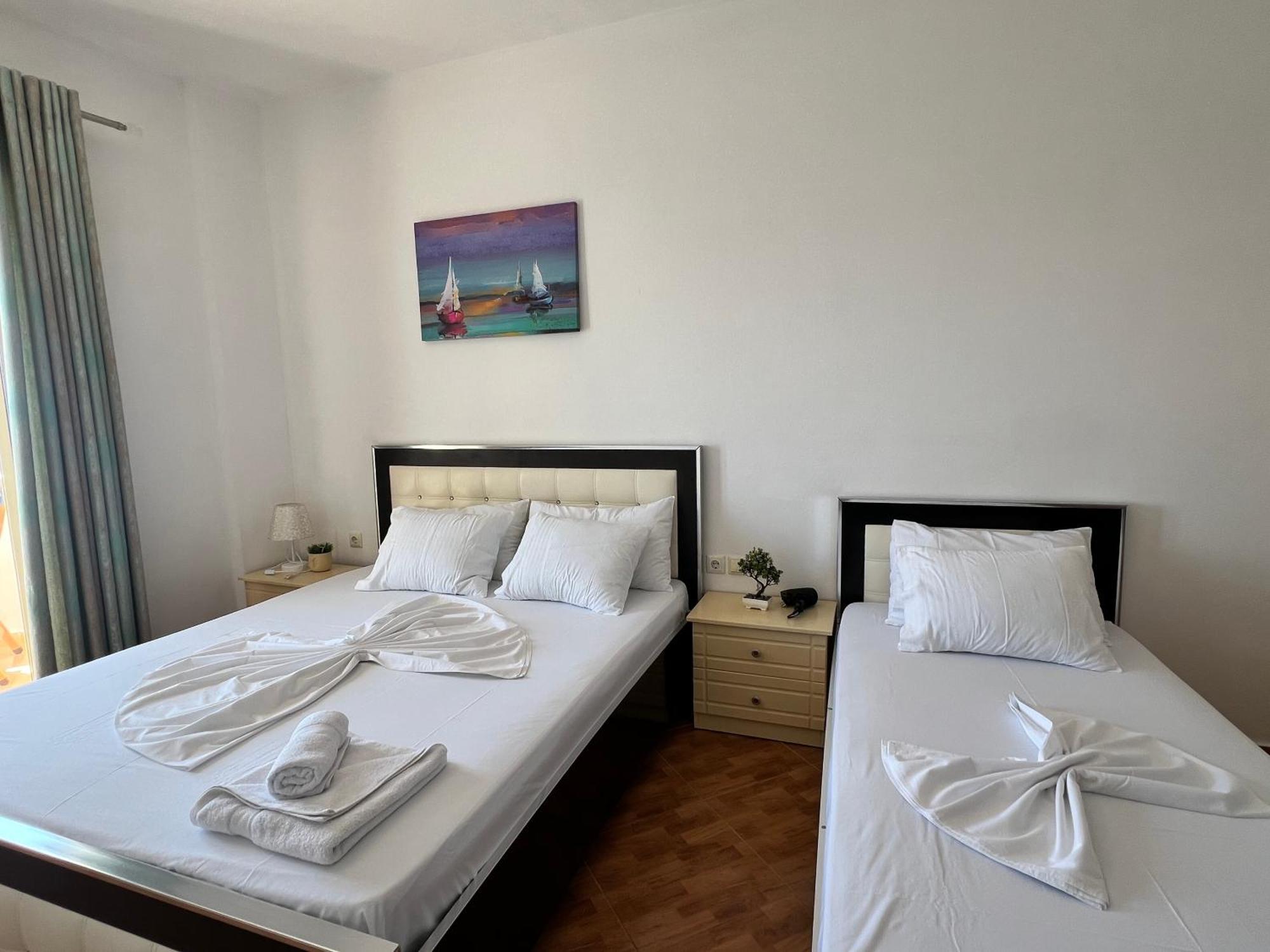 Rock Star-Pllakat Bed & Breakfast ซารานเดอ ภายนอก รูปภาพ