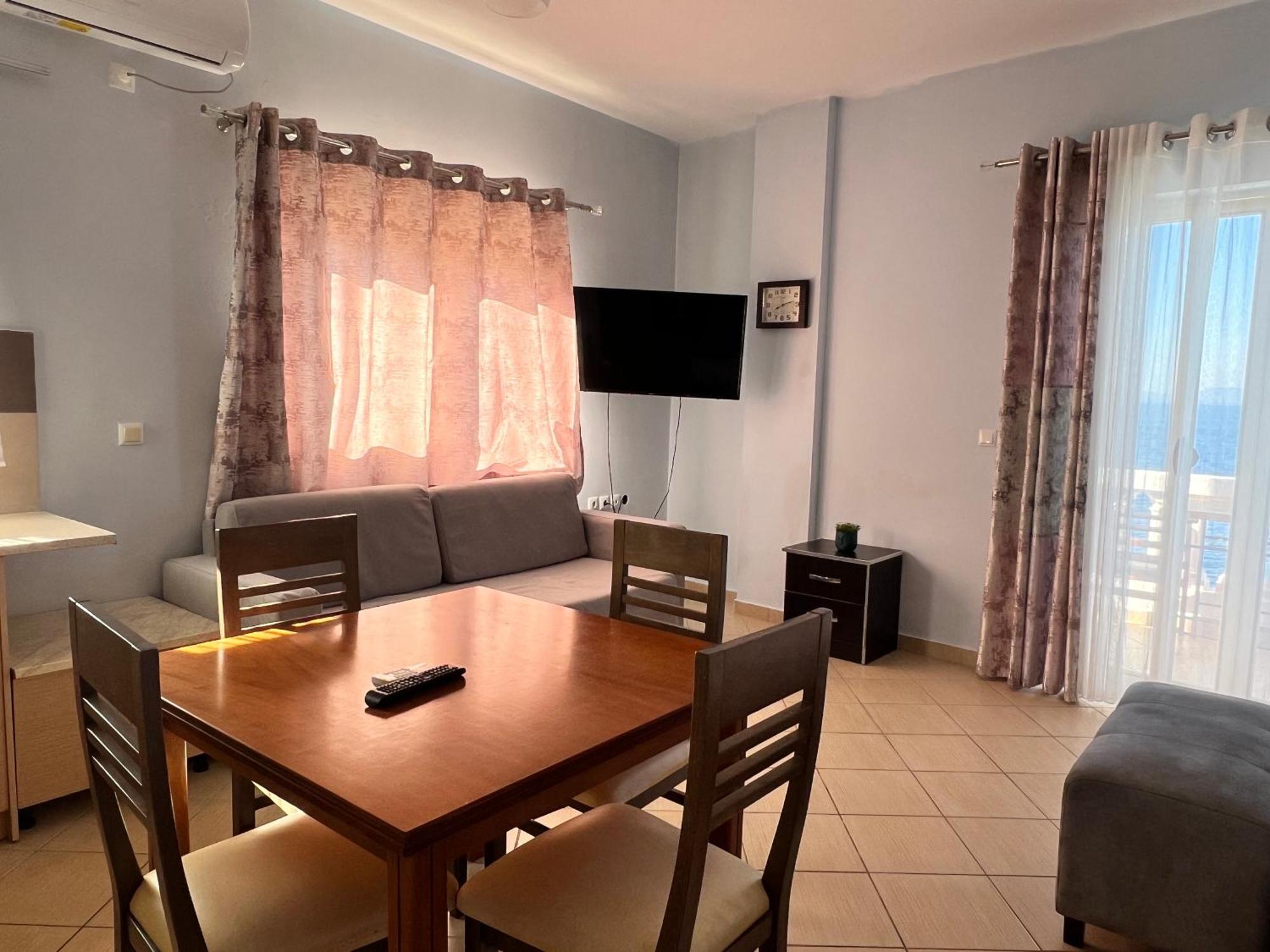 Rock Star-Pllakat Bed & Breakfast ซารานเดอ ภายนอก รูปภาพ